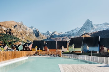 isko basecamp and hotel
