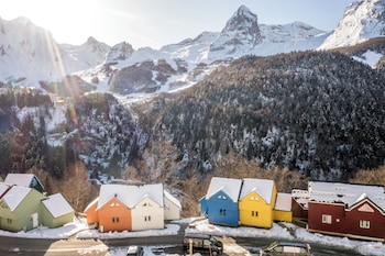 isko basecamp and hotel