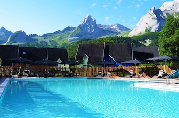 isko basecamp and hotel