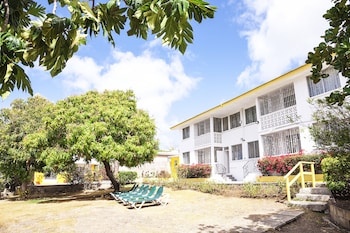 adulo apartments
