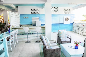 adulo apartments