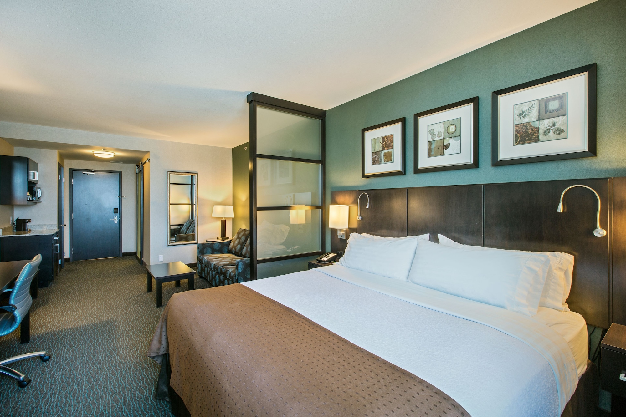 holiday inn hotel and suites saskatoon downtown an ihg hotel