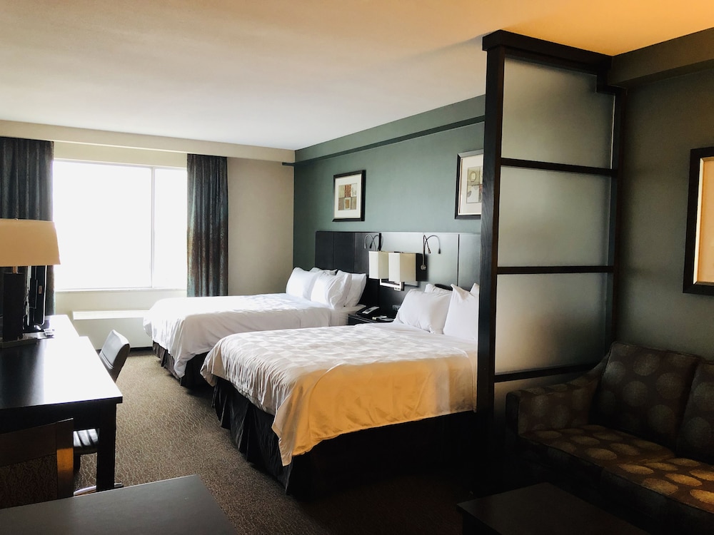 holiday inn hotel and suites saskatoon downtown an ihg hotel