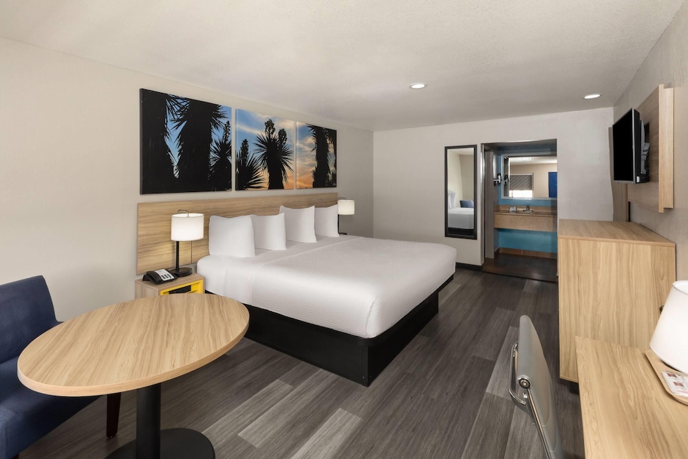 desert inn