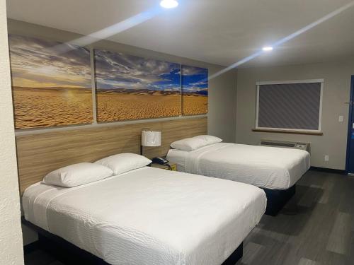 Desert Inn,,2.5 star