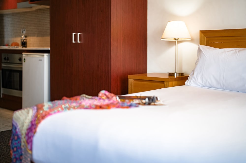 park regis concierge apartments