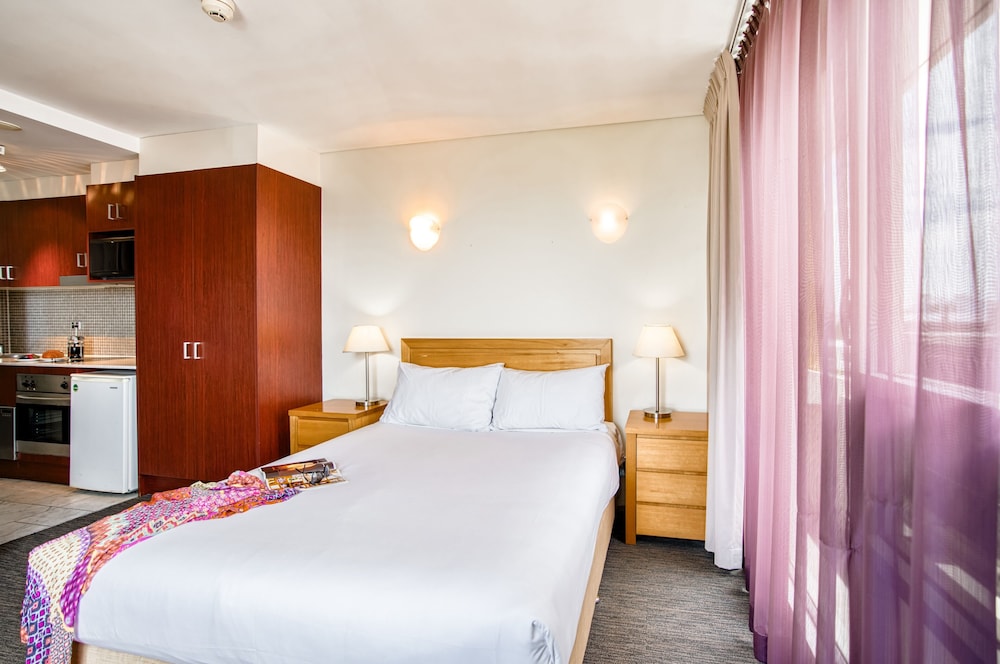 park regis concierge apartments