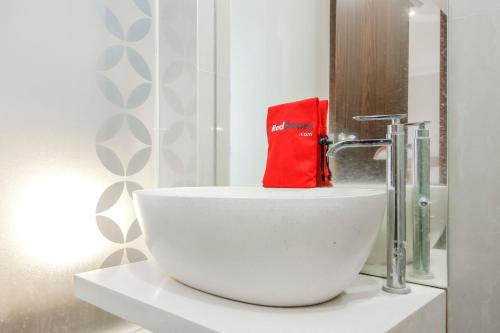 reddoorz plus tb simatupang