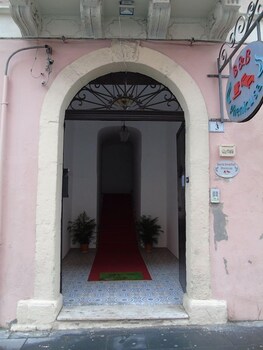 bed and breakfast phenicusa