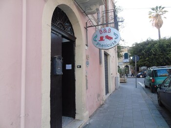 bed and breakfast phenicusa