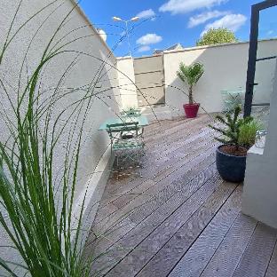 Au 10 Bed & Breakfast,10 Rue Pol Maunoury,1 star