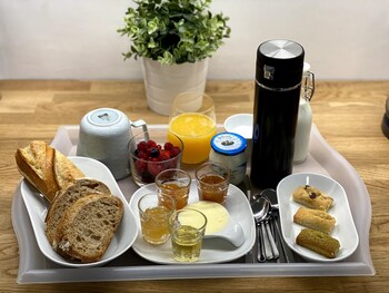 au 10 bed and breakfast