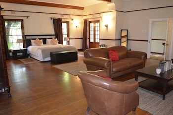 The Country Guesthouse,Cape Winelands>>Cape Town,3 star