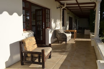 The Country Guesthouse,Cape Winelands>>Cape Town,3 star