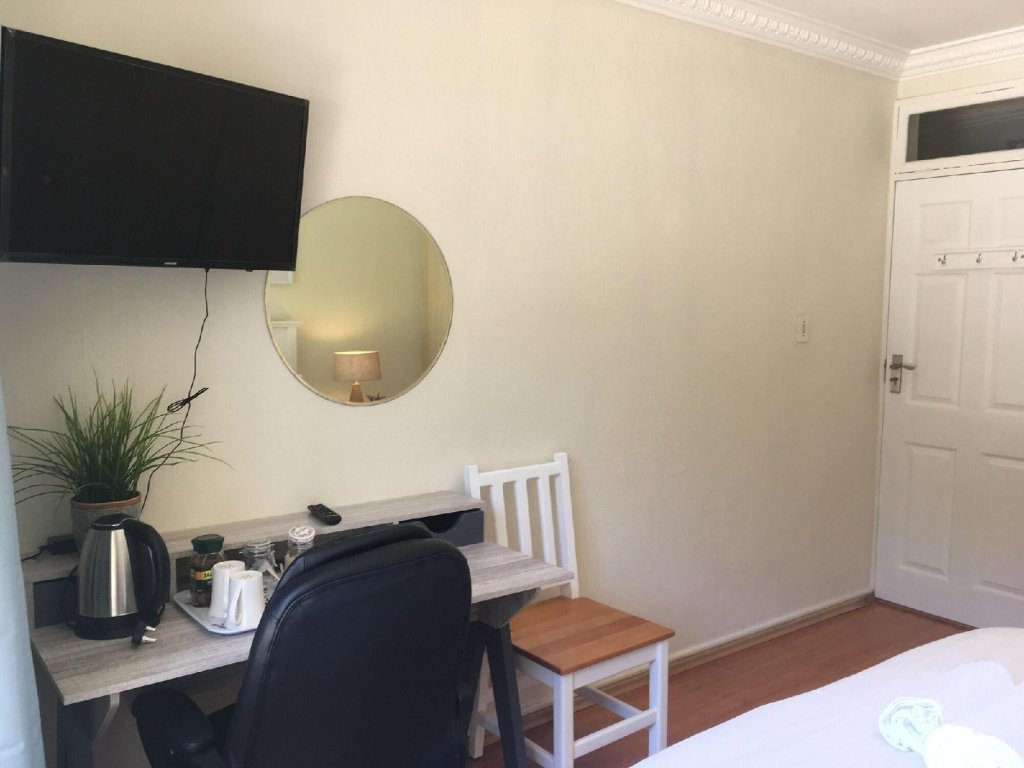 pepper tree bnb
