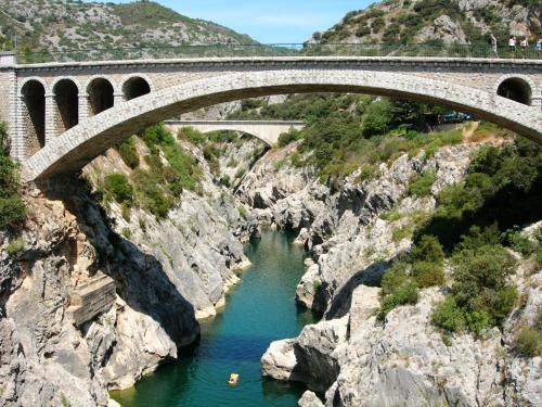 montagnac
