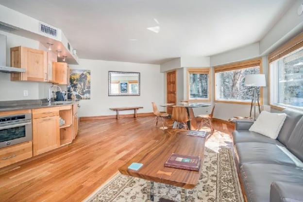 ice house suites and condominiums