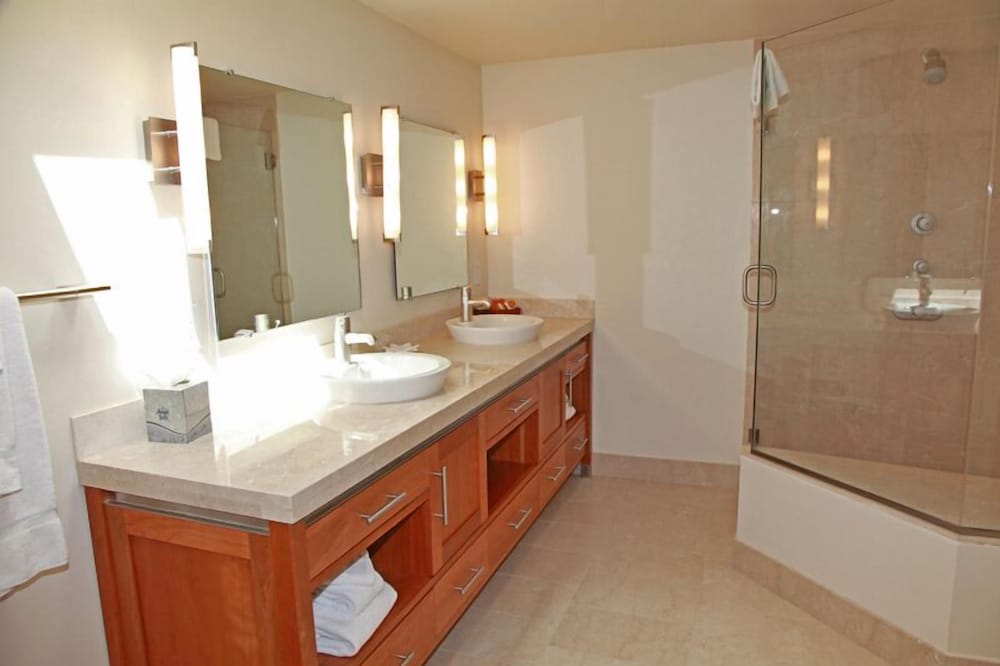 ice house suites and condominiums
