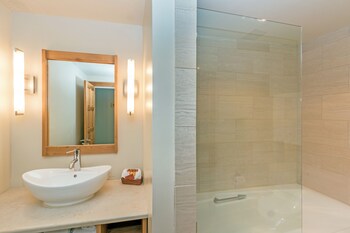 ice house suites and condominiums