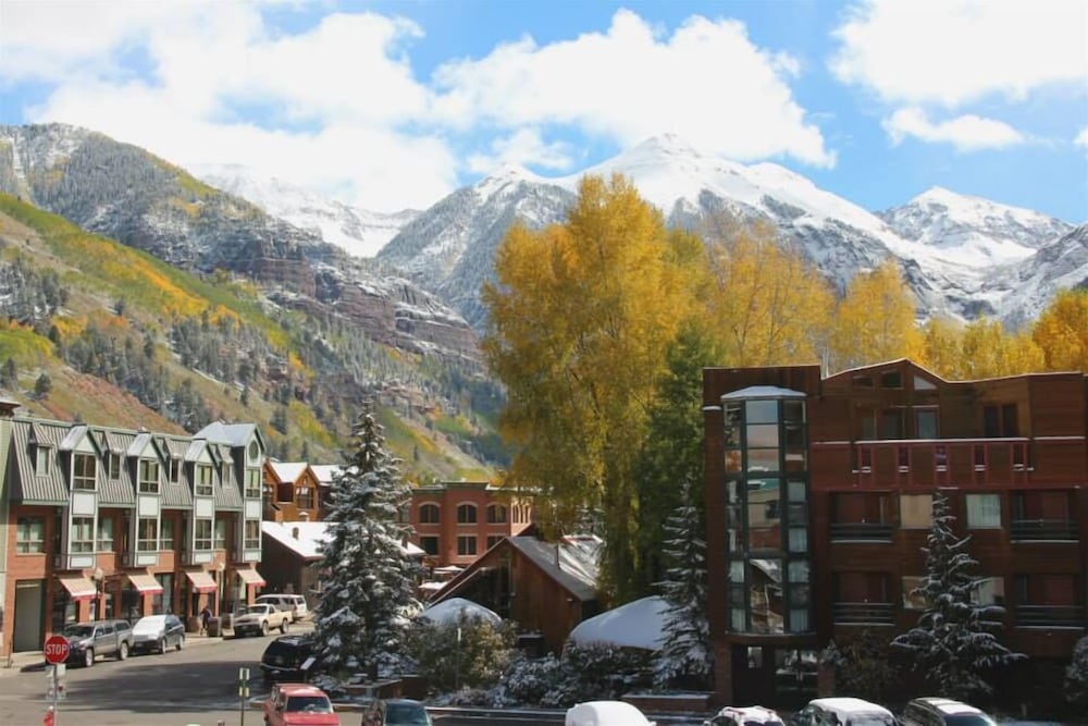 ice house suites and condominiums