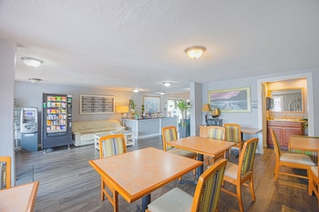 Liberty Inn,2880 N Poinciana Blvd,2.5 star