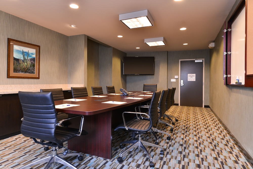 holiday inn express and suites indio coachella valley