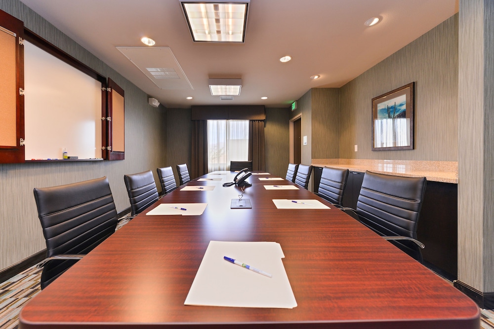 holiday inn express and suites indio coachella valley