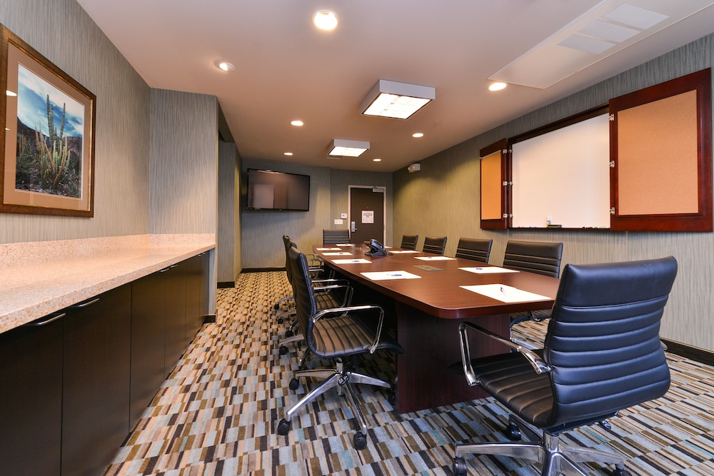 holiday inn express and suites indio coachella valley