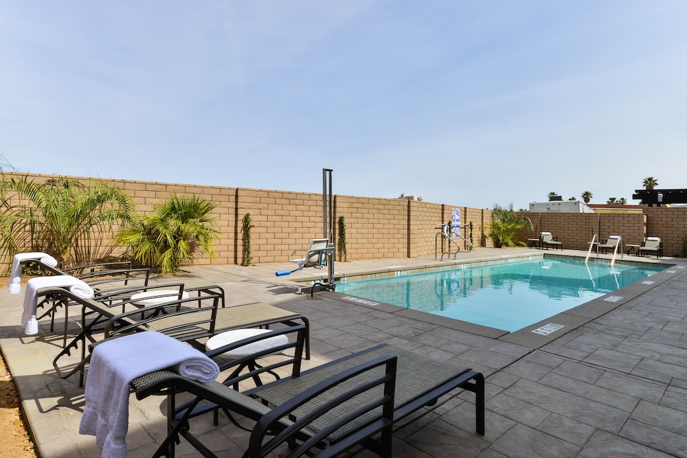 holiday inn express and suites indio coachella valley