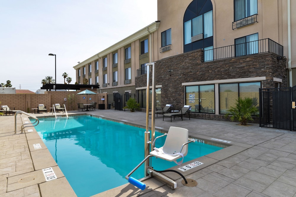 holiday inn express and suites indio coachella valley