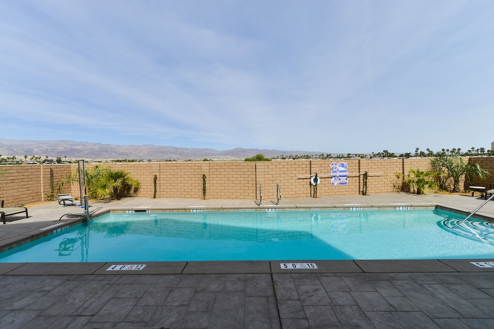 holiday inn express and suites indio coachella valley