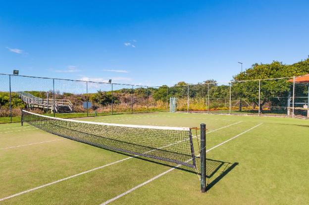 aqualuna beach resort