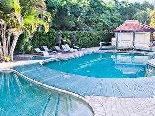 aqualuna beach resort