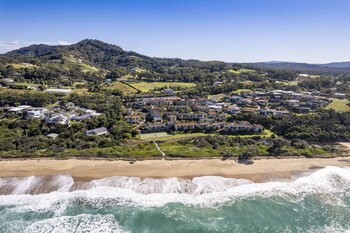 aqualuna beach resort