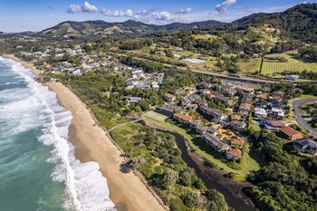 aqualuna beach resort