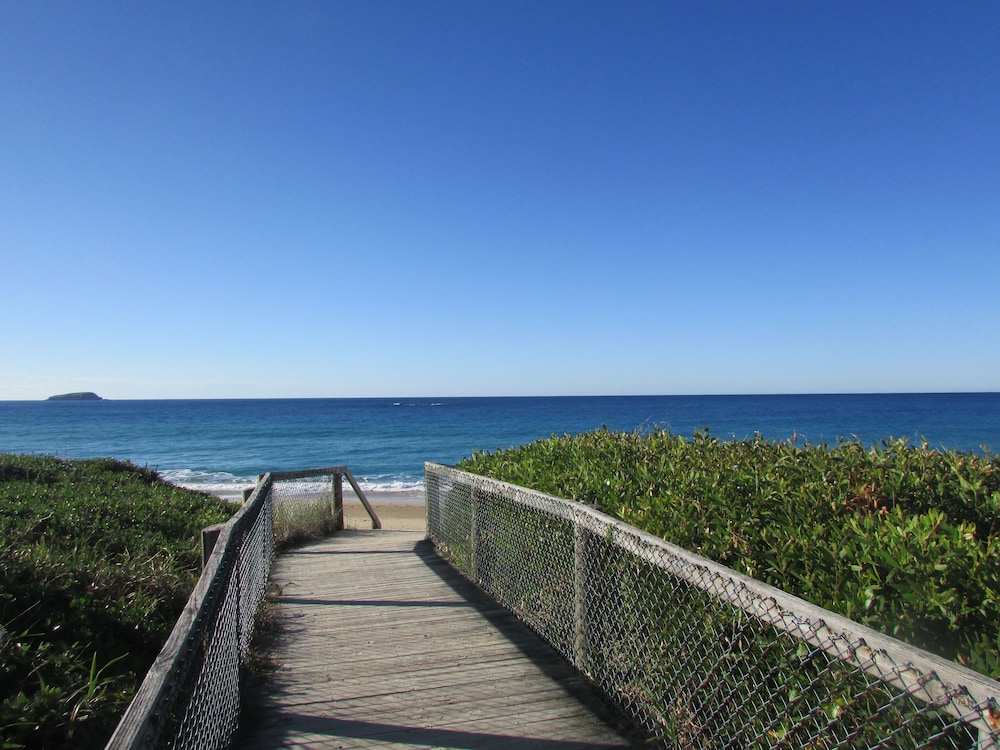 aqualuna beach resort