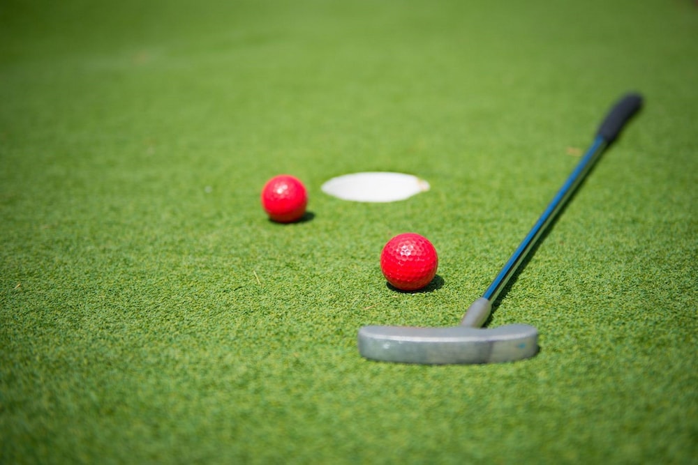 aqualuna beach resort