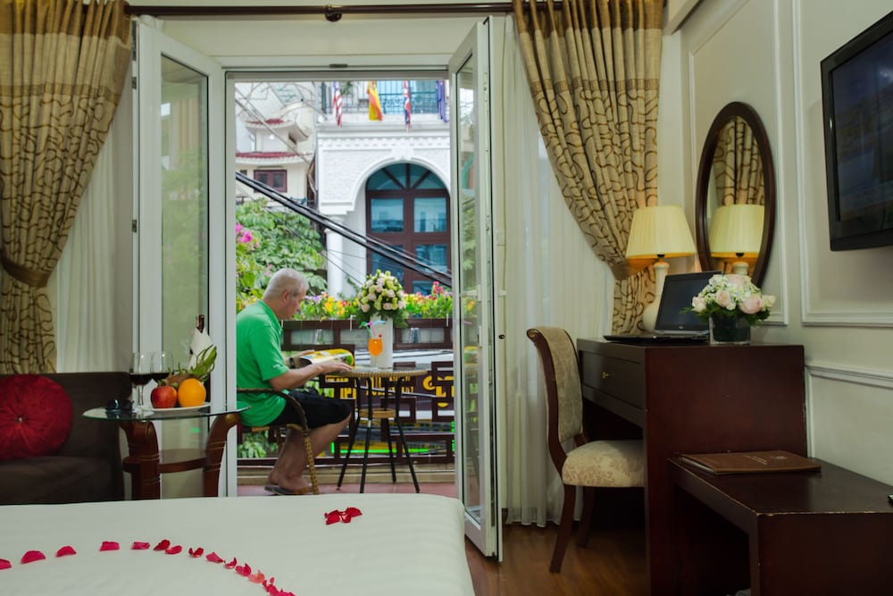 paradise boutique hotel