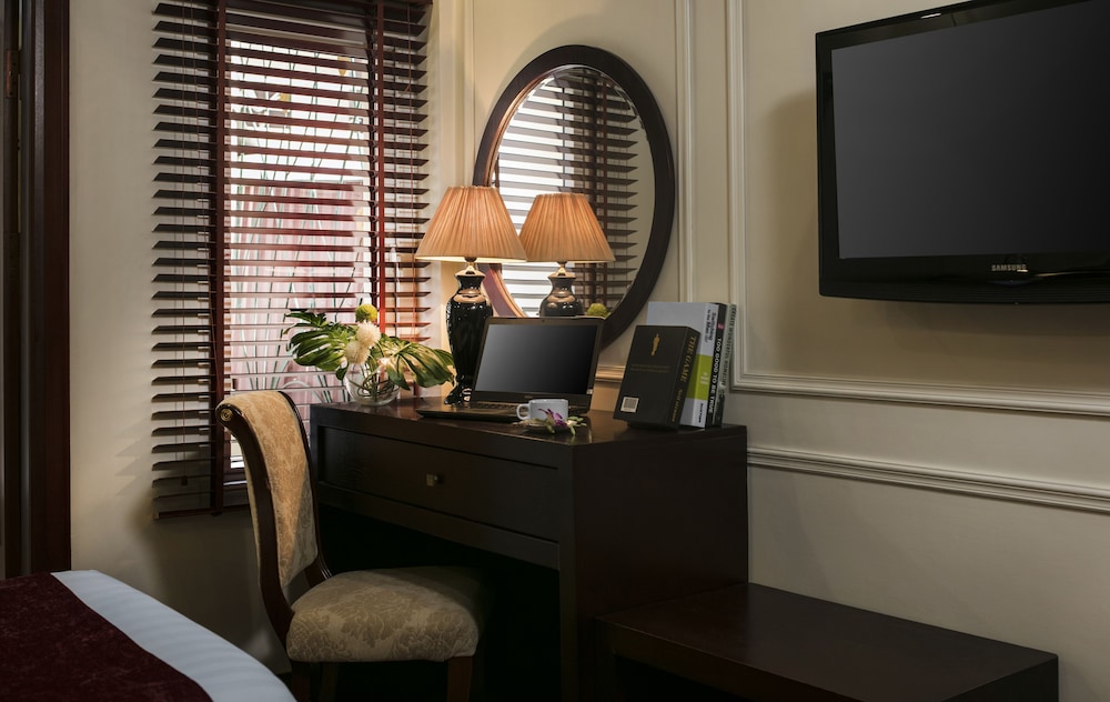paradise boutique hotel