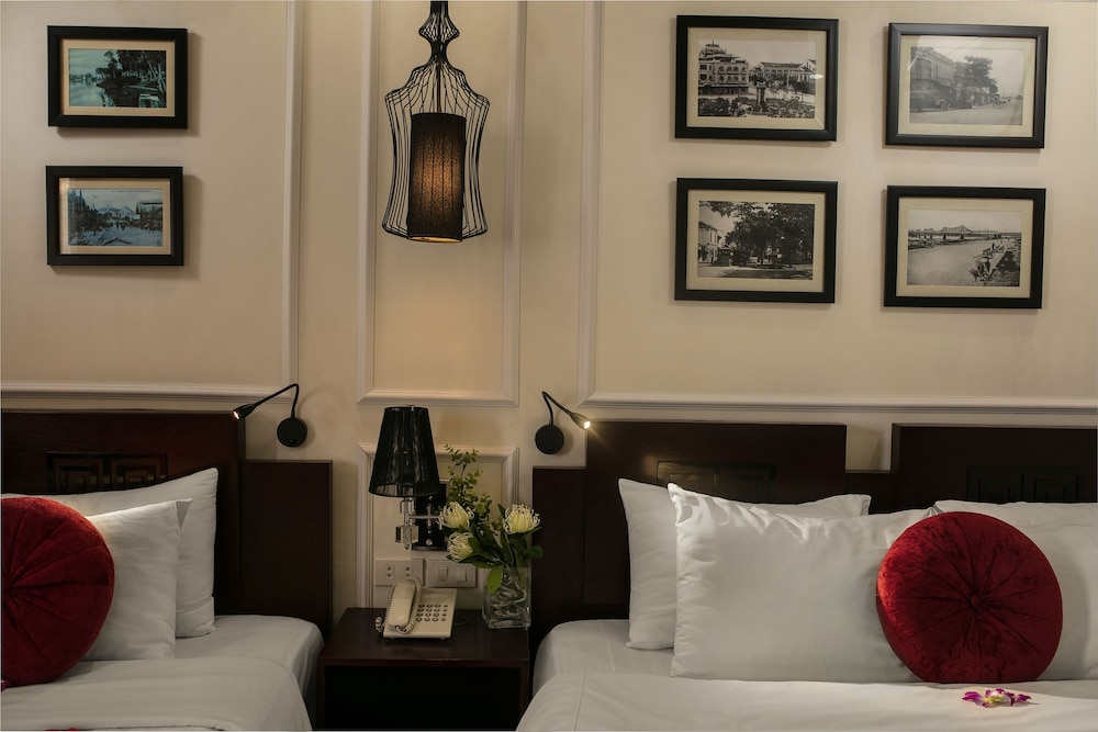 paradise boutique hotel