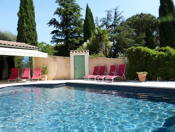 Villa Thebaide Chambres D'hotes,250 Rue Albert Camus,3 star