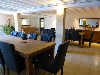 Villa Thebaide Chambres D'hotes,250 Rue Albert Camus,3 star
