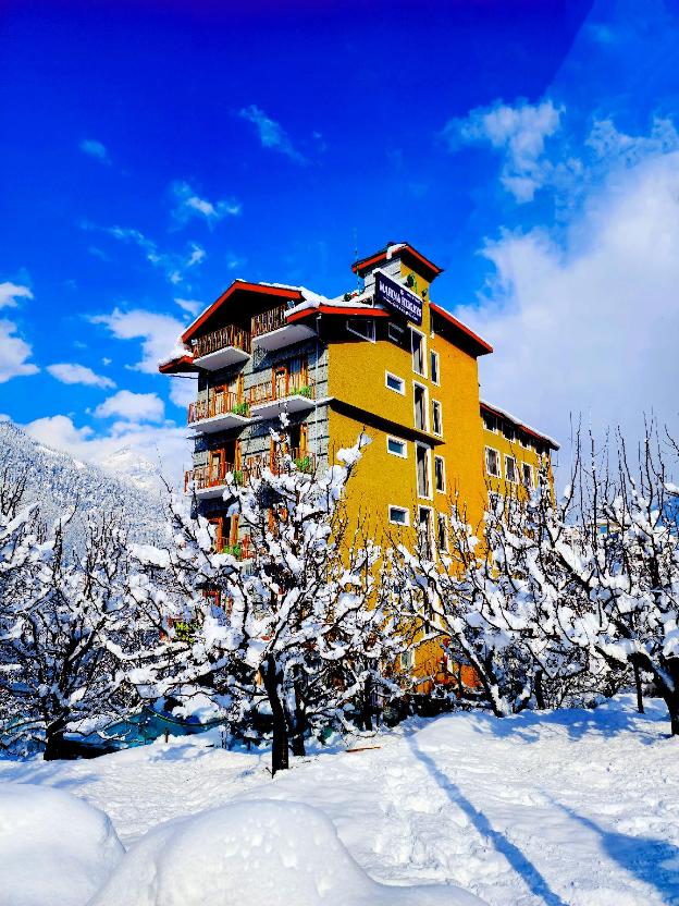 hotel marina heights