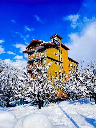 hotel marina heights