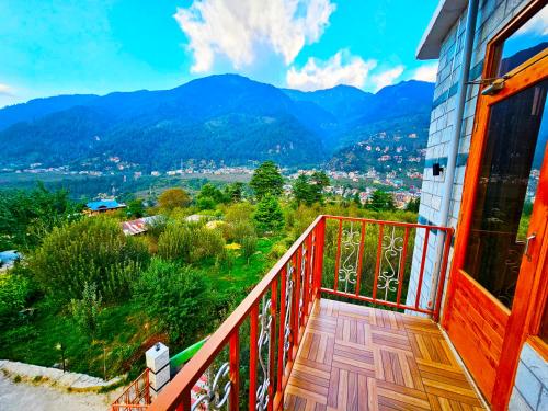 hotel marina heights