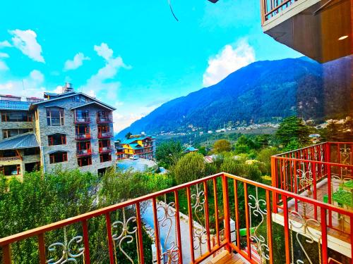 hotel marina heights