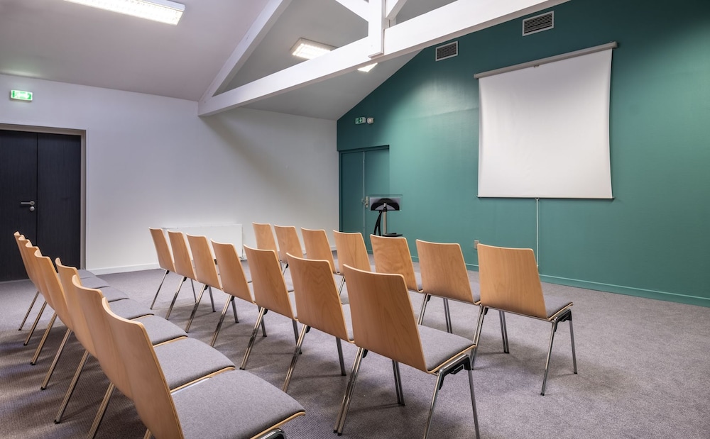 Domaine Du Gouverneur,Lyon>>Ain,4 star