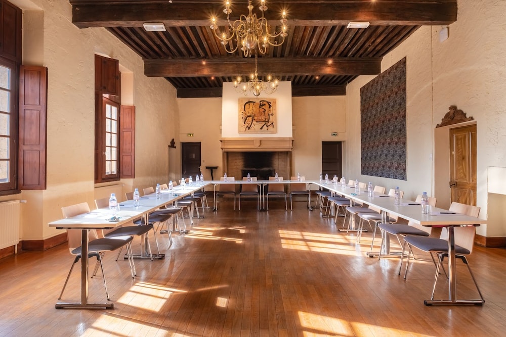 Domaine Du Gouverneur,Lyon>>Ain,4 star