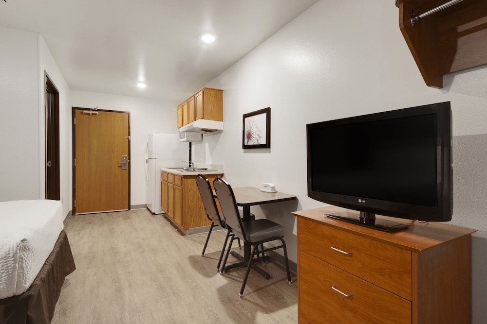 woodspring suites houston la porte