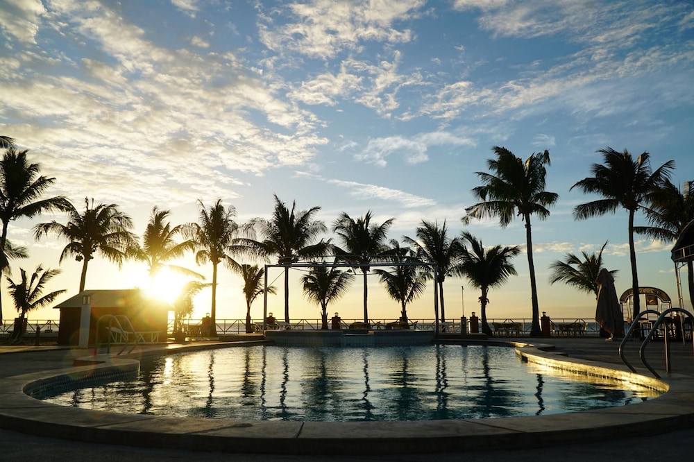 lago de oro hotel and wakepark